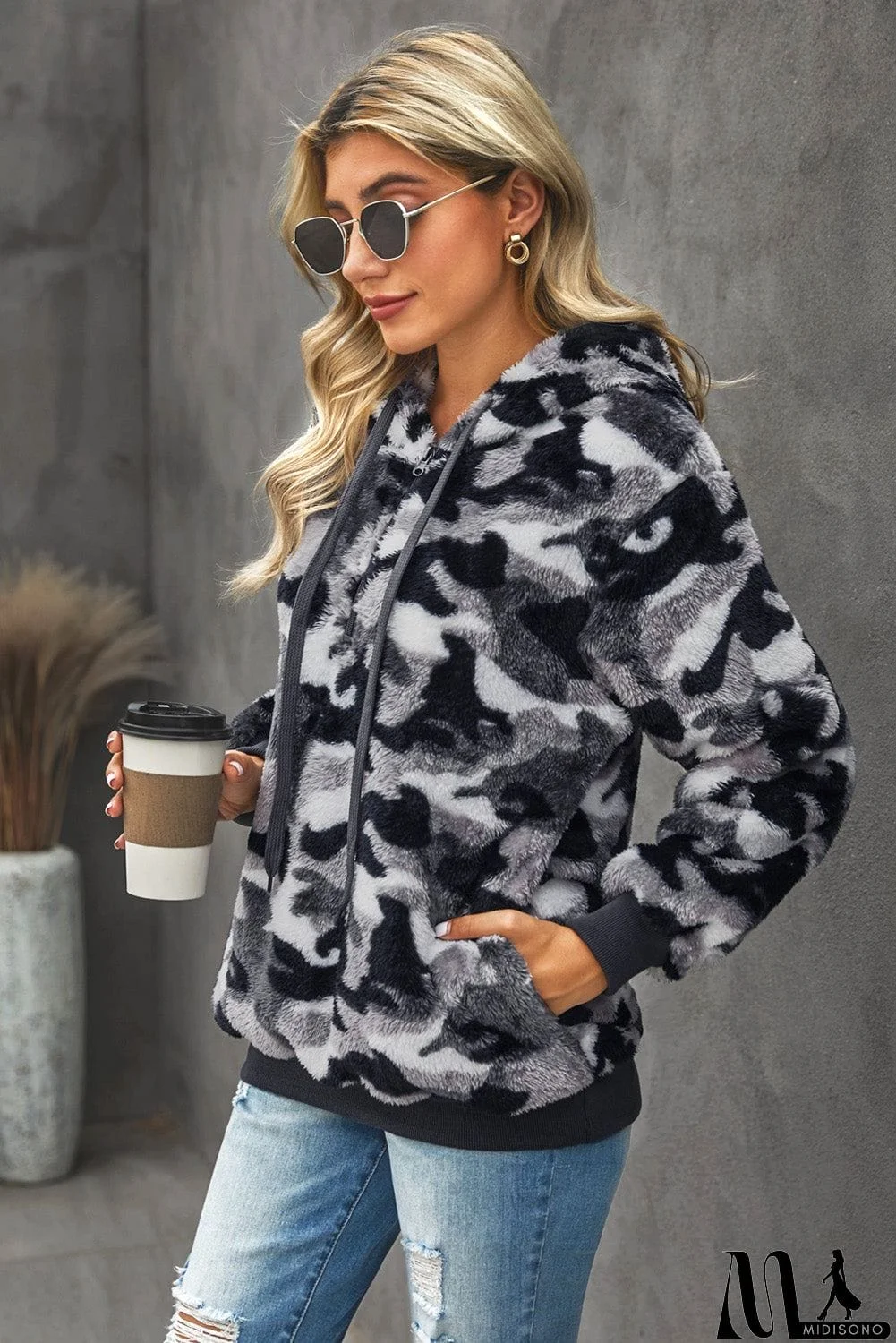 MidiSono - Winter Women's Gray Camo Print Warm Furry Pullover Hoodie