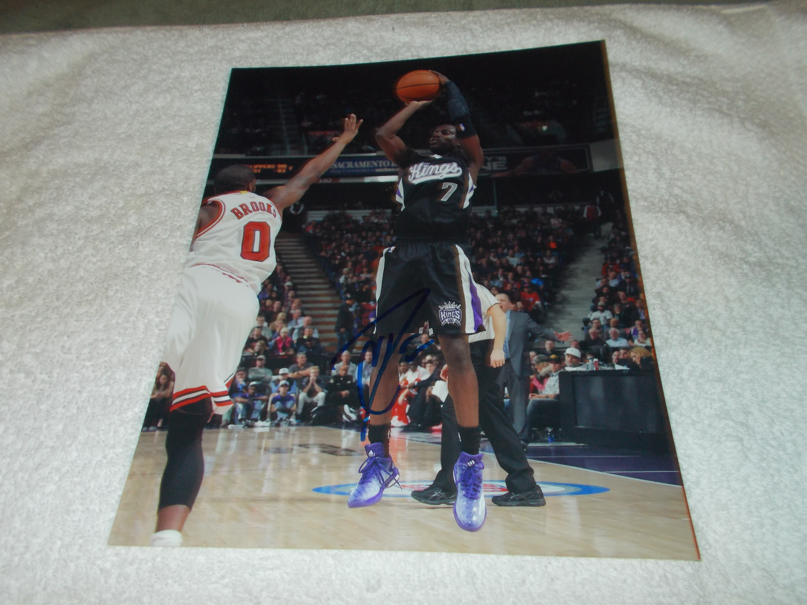 DARREN COLLISON Sacramento Kings SIGNED AUTOGRAPHED 8x10 Photo Poster painting COA Basketball