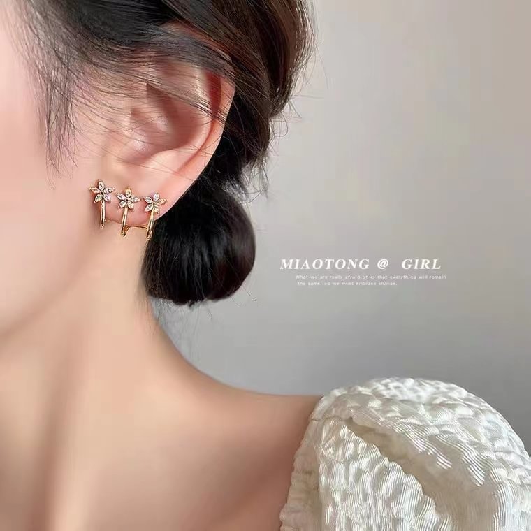 Three Flowers Shiny Crystal Earrings