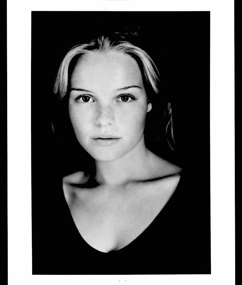 Kate Bosworth - 8x10 Headshot Photo Poster painting - Superman Returns