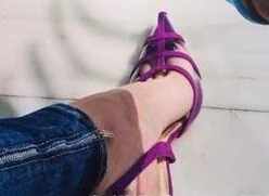 2021 European and American Pointed Low-Cut High Heels Transparent Cutout Middle Heel Fine Heel Pumps  Woman Sandals