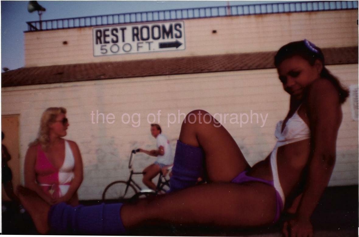REST ROOMS 500 FT. California Beach Girl FOUND COLOR Photo Poster painting Pretty Woman 01 7 G