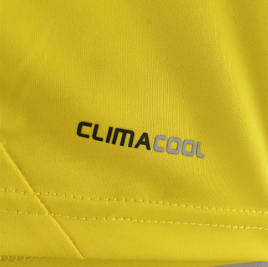 Retro 2011/2012 Real Madrid Goalkeeper Yellow Football Shirt Thai Quality