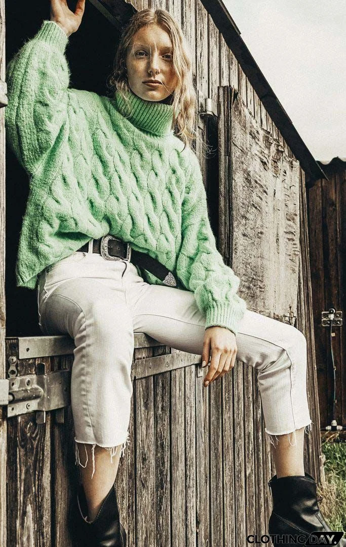 Casual easy turtlenecck sweater knitted sweater