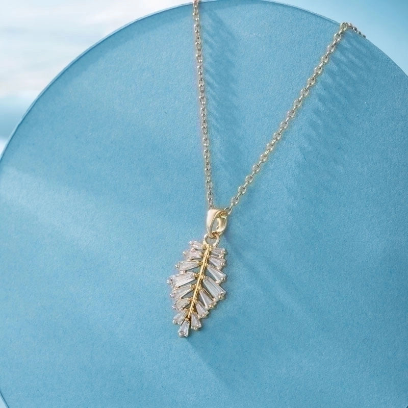 Stainless Steel Titanium Steel 18K Gold Plated Elegant Plating Inlay Cross Heart Shape Flower Zircon Pendant Necklace