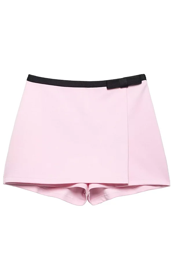 Fashionable Contrasting Bow-decorated Slit Shorts