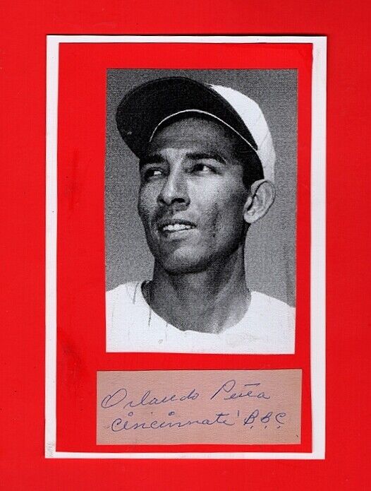 1958-60 ORLANDO PENA-CINCINNATI REDS AUTOGRAPHED CUT ON 4X6 W/Photo Poster painting