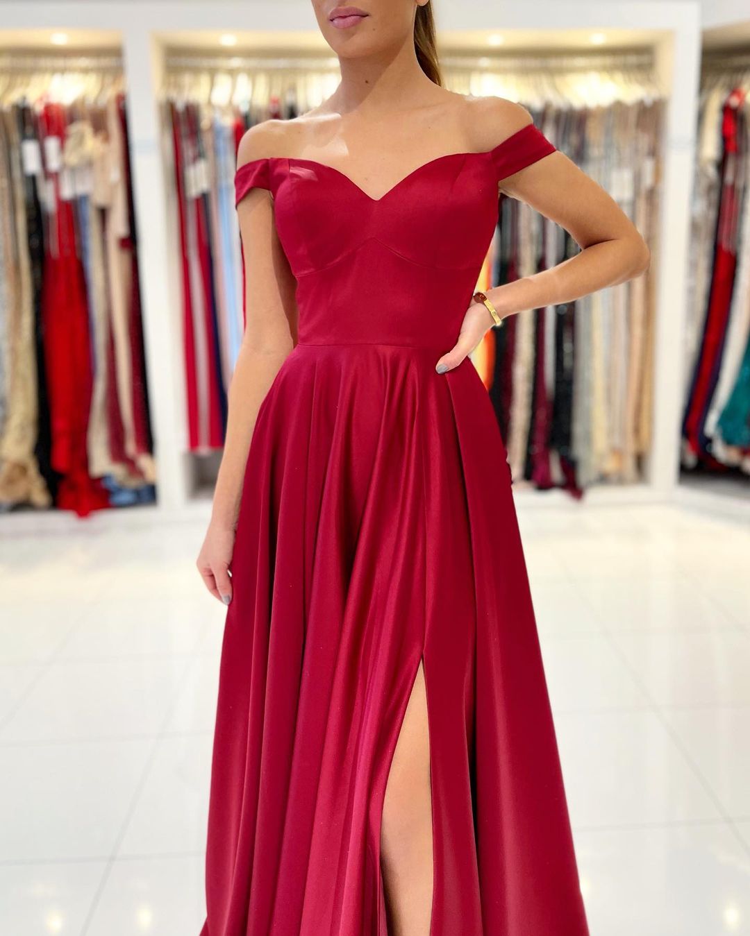 Daisda Off-the-Shoulder Burgundy Prom Dress Slit