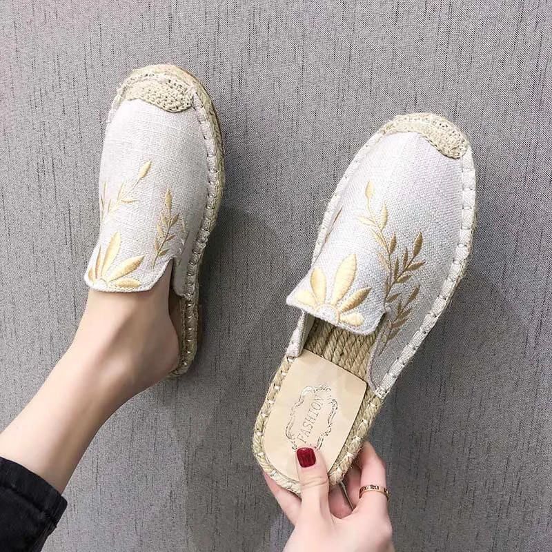 Chinese Flower Embroider Shoes Woman Hemp Canvas Flats Shoes Ladies Espadrilles Loafers Round Toe Cotton Moccasins Shoe Walking