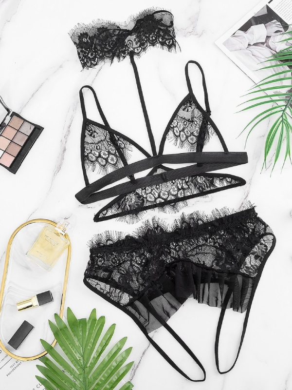 Floral Lace Lingerie Set With Chain Linked Choker