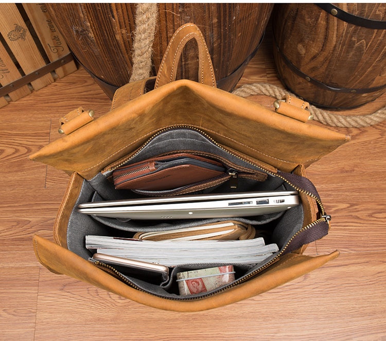 Large Capacity View of Woosir Vintage Leather Backpack