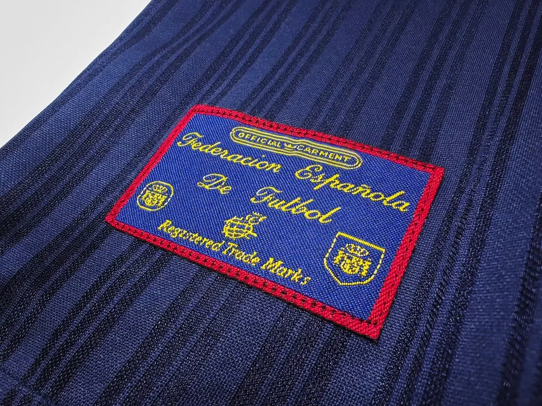 Retro Spain 1996 Away Football T-Shirt Thai Quality