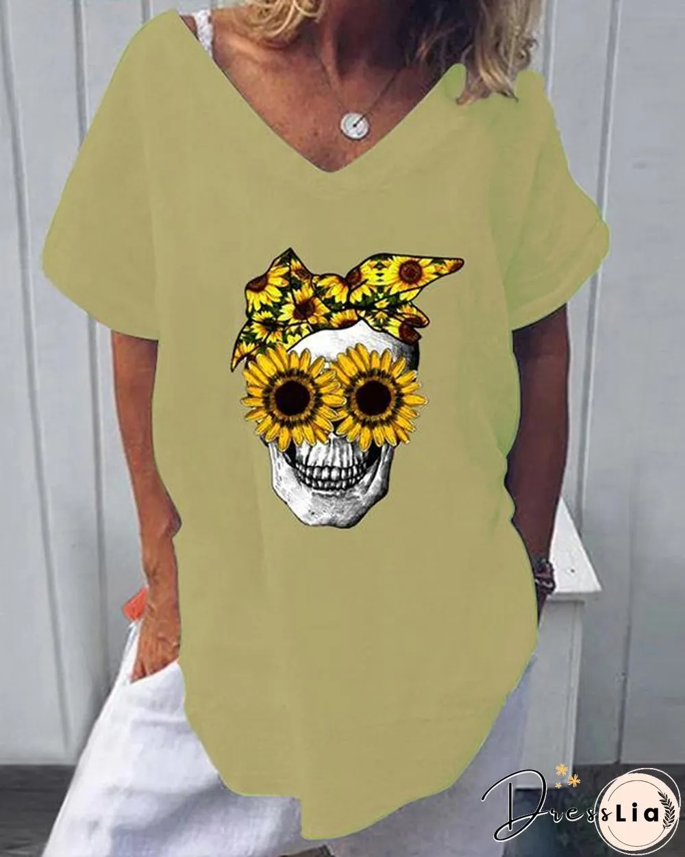 Skull Floral Print Casual V-Neckline Short Sleeve Blouses