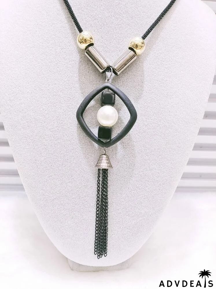 Geometric & Chain Tassel Charm Necklace