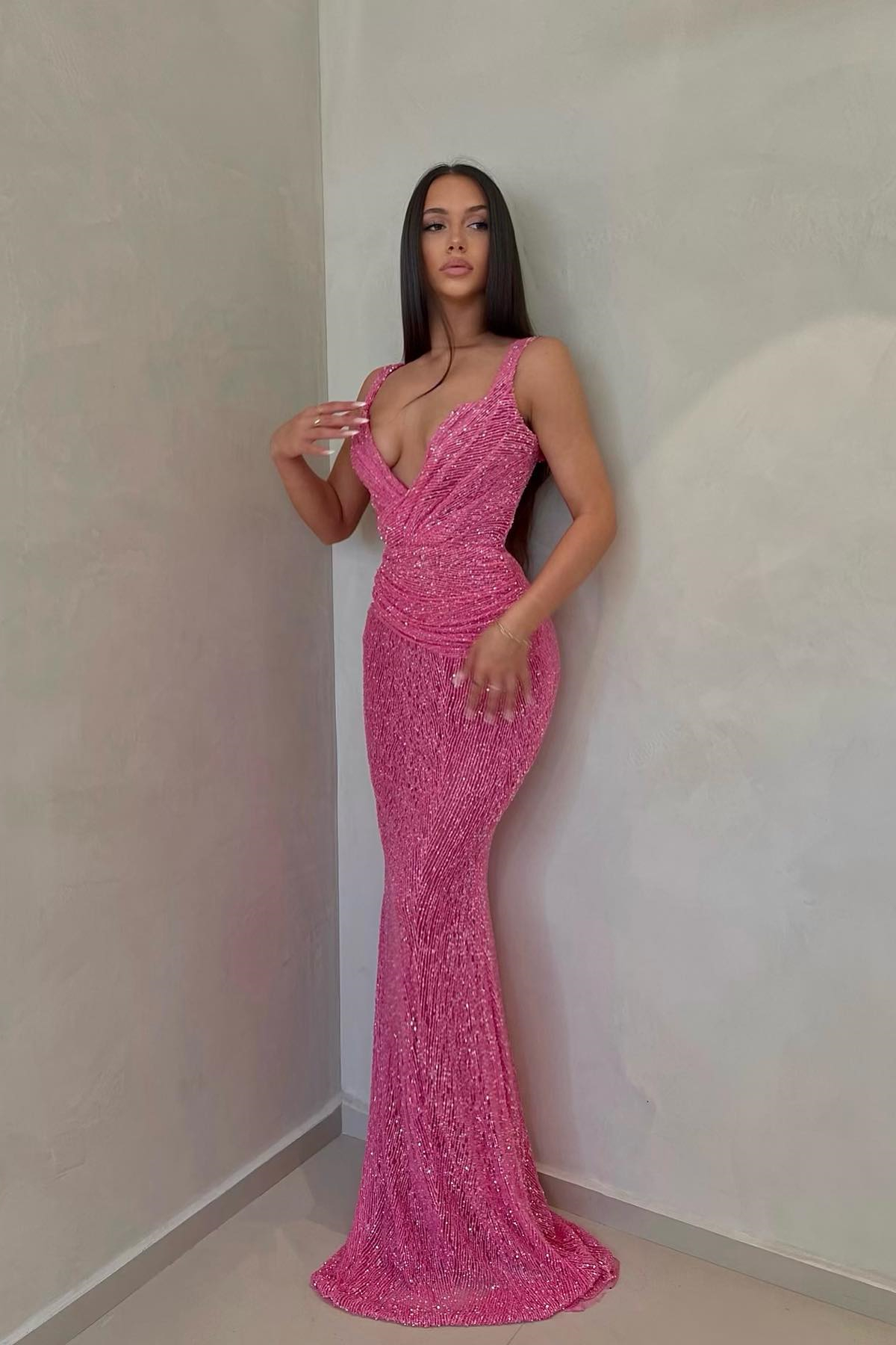 Luluslly Fuchsia Pink V-Neck Sleeveless Mermaid Prom Dress With Sequins Long