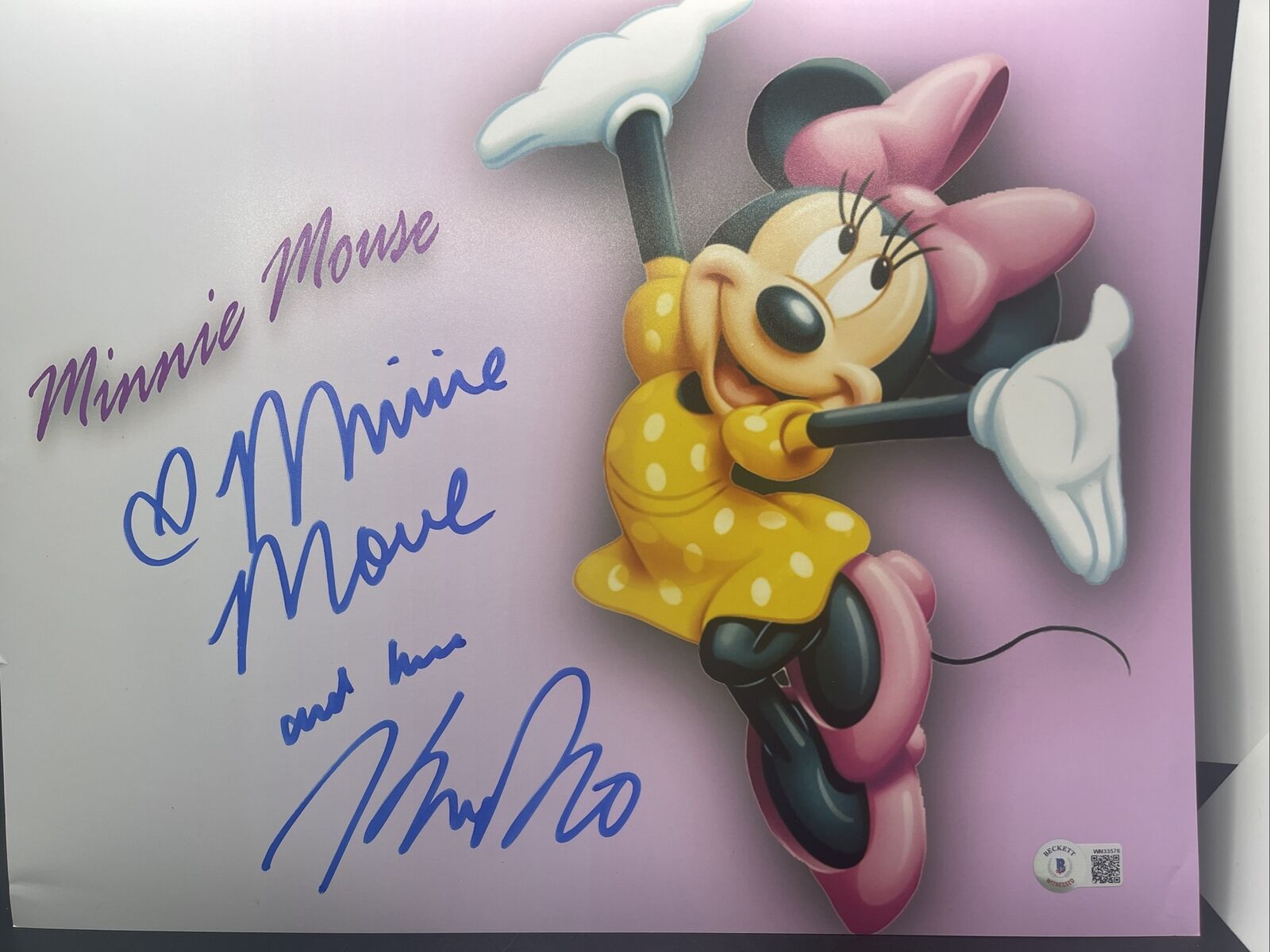 KAITLYN ROBROCK signed 11x14 Photo Poster painting Disney MINNIE MOUSE Beckett Authentication D1