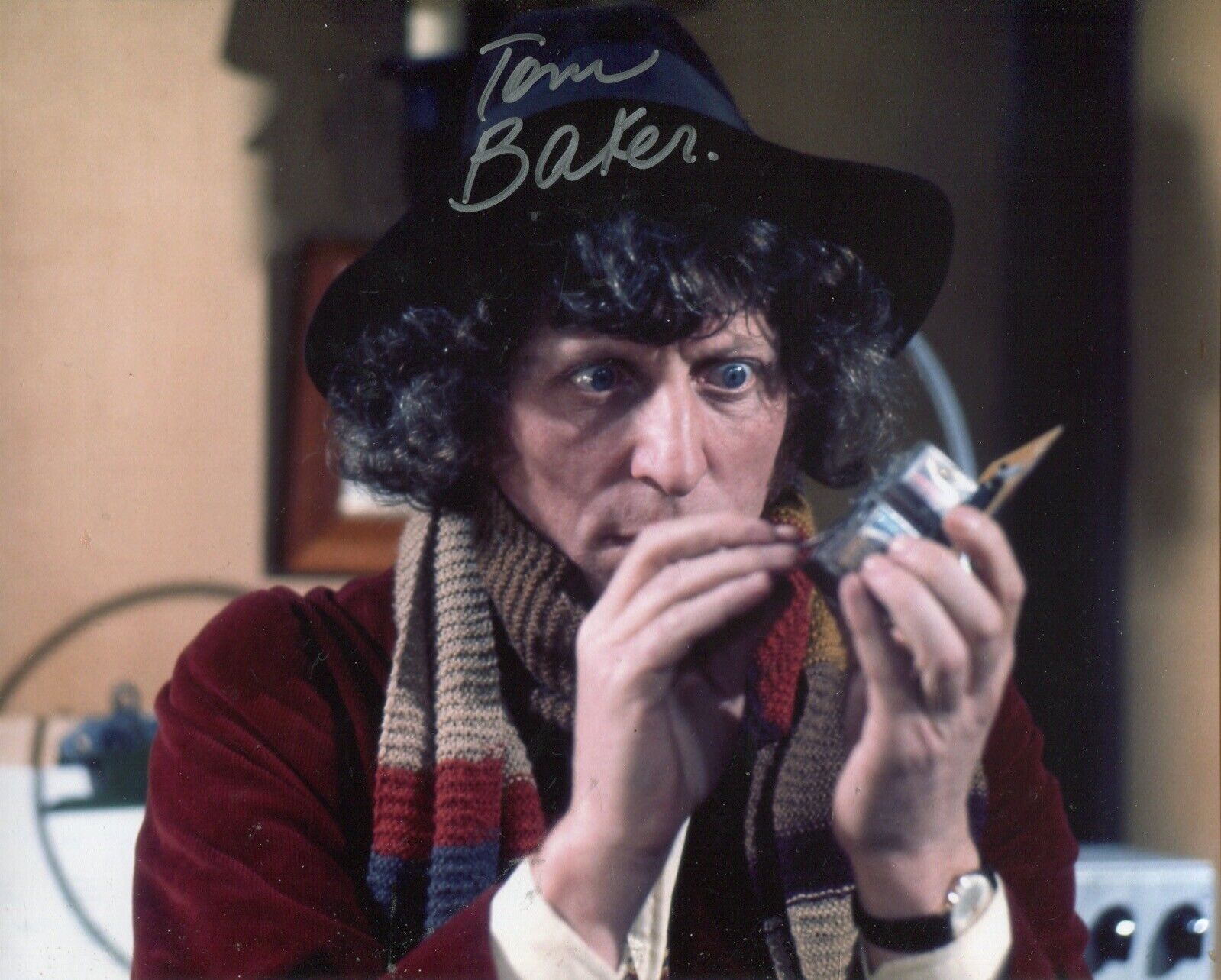 Actor Tom Baker signed 8x10 DOCTOR WHO Photo Poster painting REF:BB5 - UACC DEALER