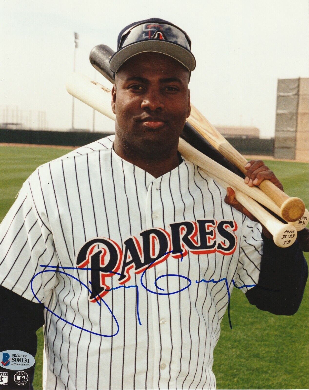 TONY GWYNN Signed SD PADRES 8x10 Photo Poster painting w/ Beckett COA