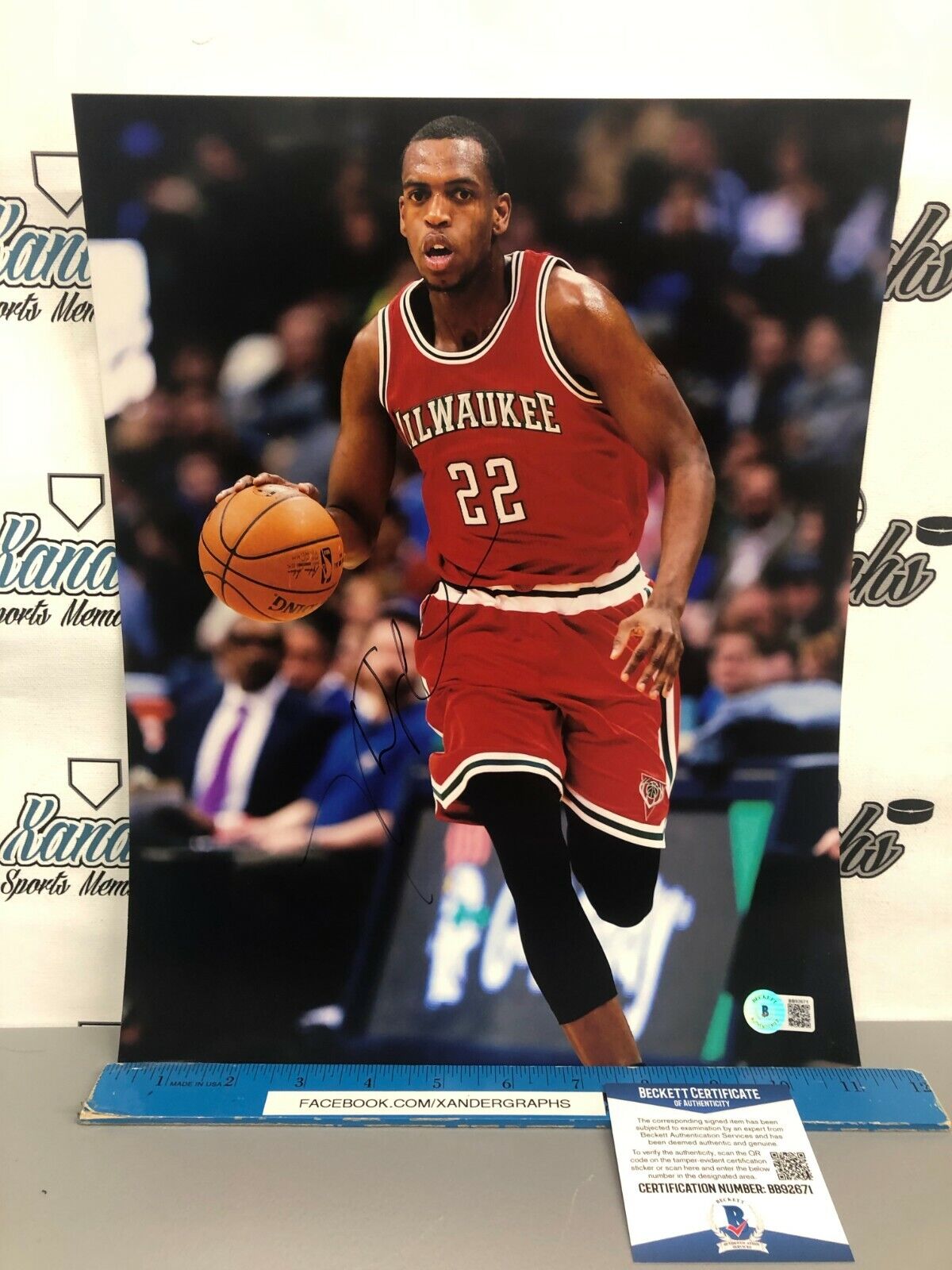 KHRIS MIDDLETON SIGNED AUTOGRAPHED 11X14 BASKETBALL Photo Poster paintingGRAPH-BECKETT COA BAS