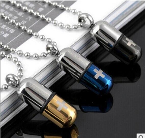 Send A Note Via Opened Pill Shape BFFs Couples Necklace-Mayoulove