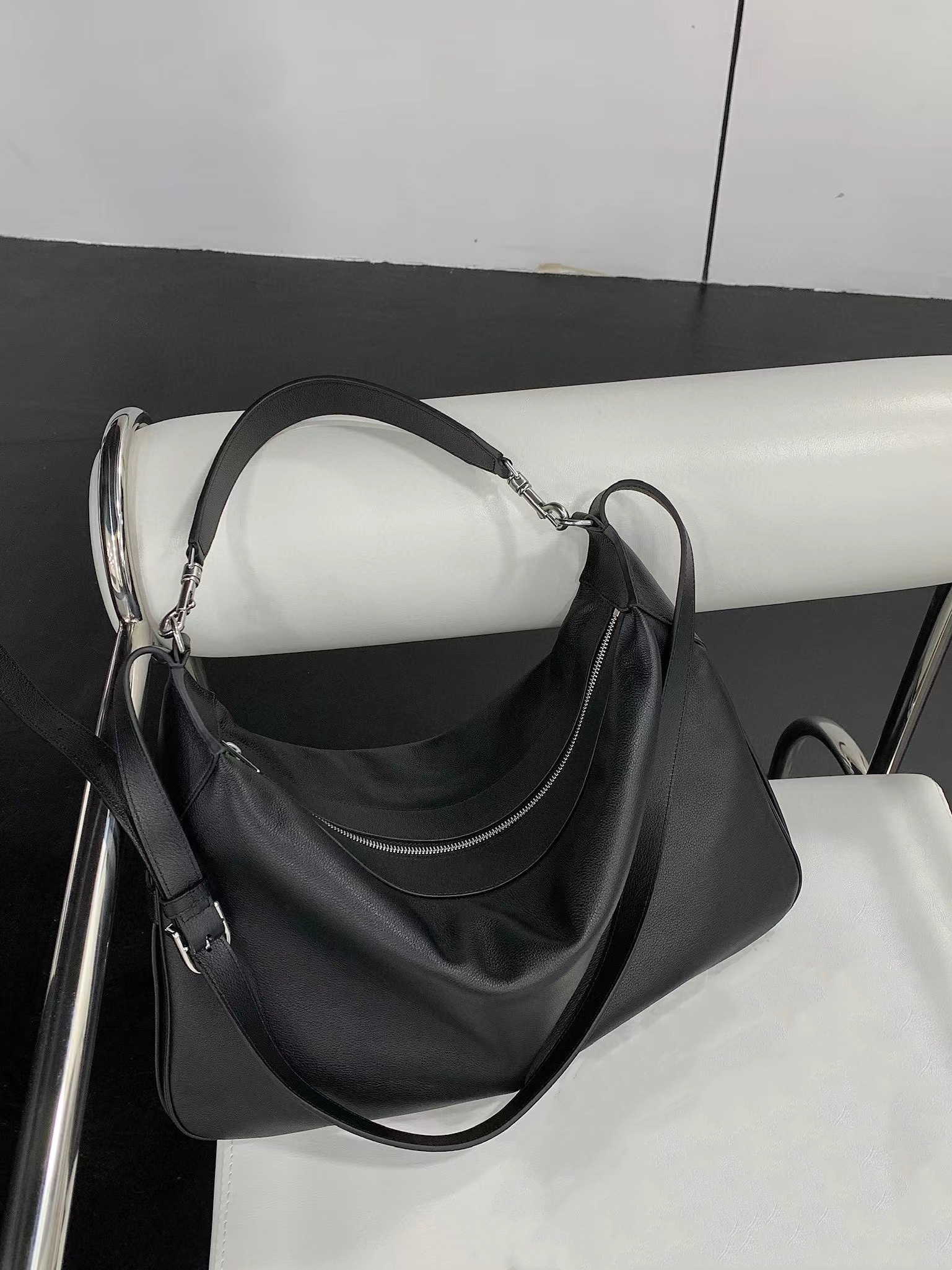 Starwintime New Large Tote bag Handbag Single Shoulder Diagonal Straddle Bag Soft Cowhide Fashion Versatile Women's Bag Casual Daypacks & Backpacks