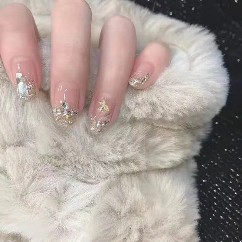 24pcs White Diamond Queen Crown Bowknot fake nails with glitter Decor Silver Powder Gradient Wearable Super Fairy Girl nail tips-Nail Inspo