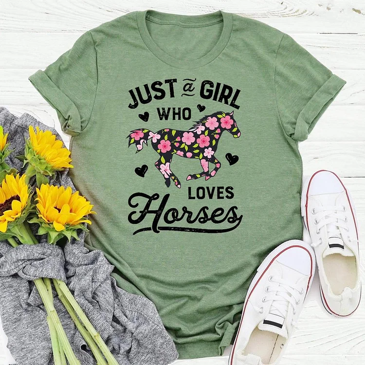 Just a girl who loves horses Village LifeT-shirt Tee -05772