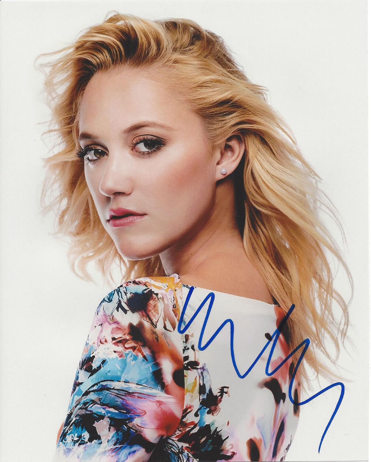 MAIKA MONROE SIGNED AUTHENTIC 'IT FOLLOWS' 8X10 Photo Poster painting w/COA SEXY ACTRESS HORROR