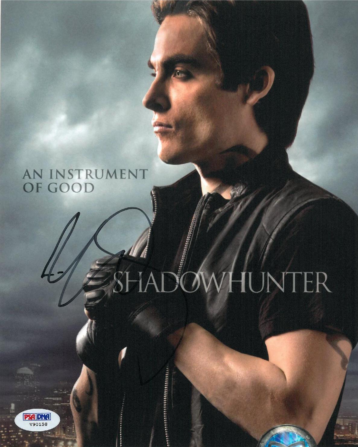 Kevin Zegers Signed Shadow Hunter Autographed 8x10 Photo Poster painting (PSA/DNA) #V90158