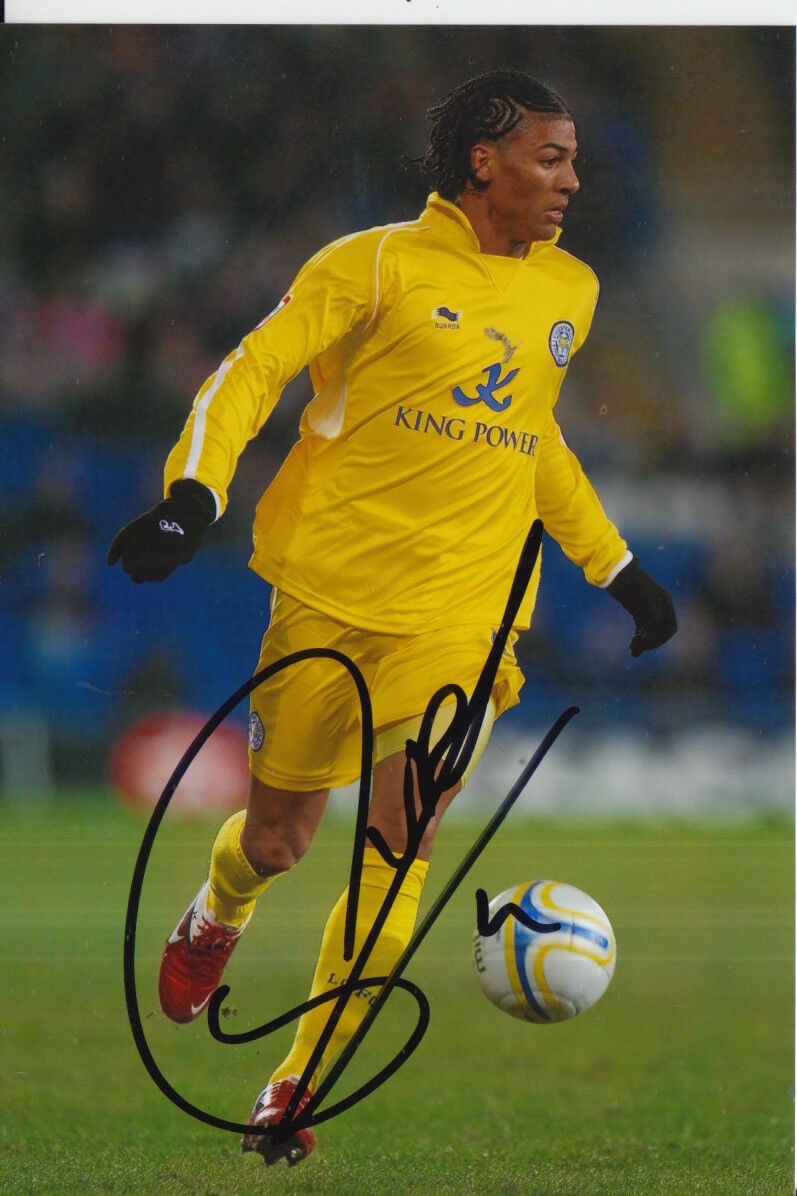 LEICESTER CITY HAND SIGNED PATRICK VAN AANHOLT 6X4 Photo Poster painting.