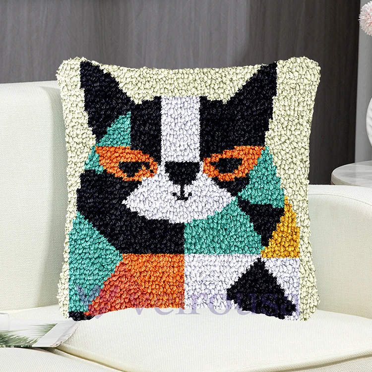 Handsome Cat Pillowcase Latch Hook Kit for Adult, Beginner and Kid veirousa