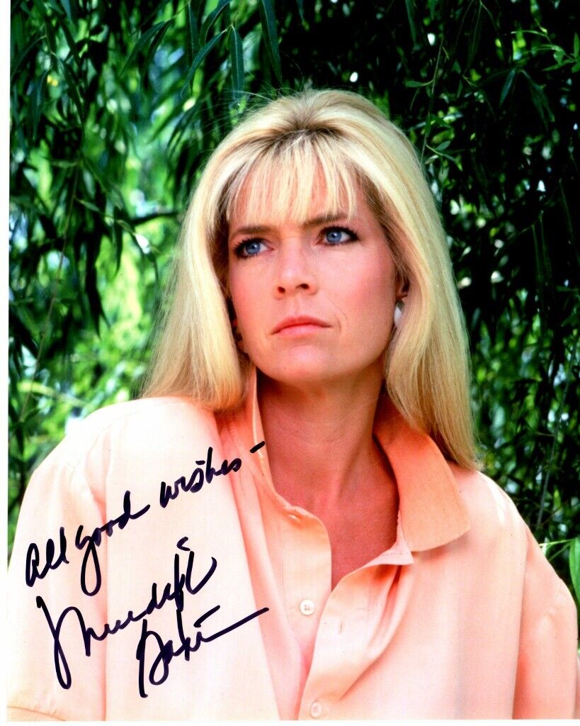 Meredith Baxter Signed - Autographed Family Ties Actress 8x10 inch Photo Poster painting