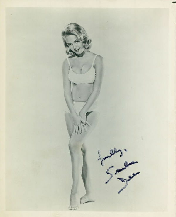 Sandra Dee signed 8x10 Photo Poster painting