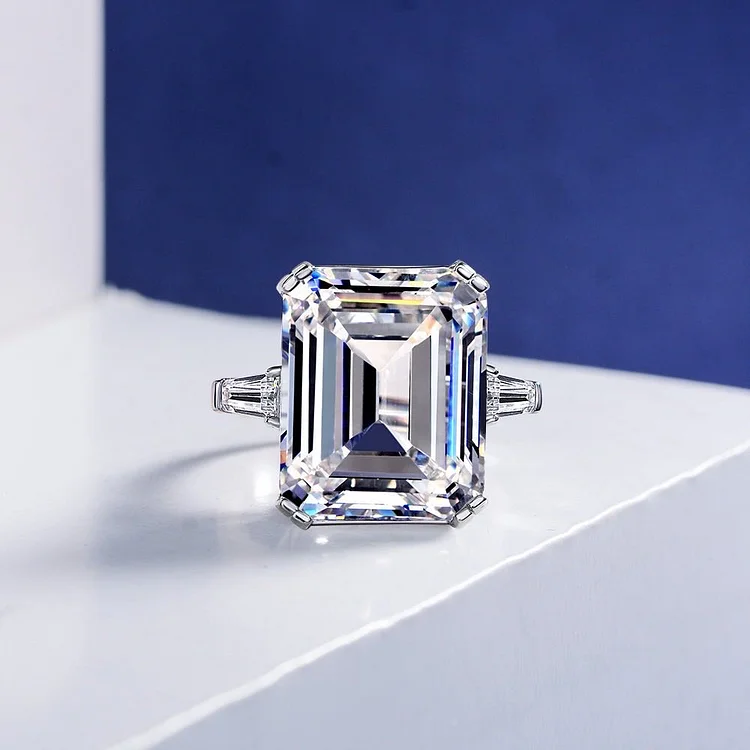 15CT Emerald Diamond Veneer Cubic Zirconia Ring