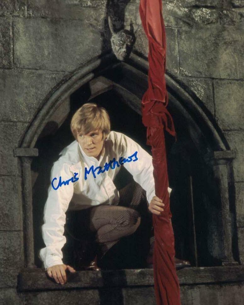 CHRIS MATTHEWS - Scars of Dracula hand signed 10 x 8 Photo Poster painting