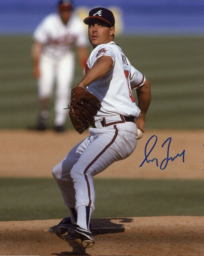 Greg Maddux Autographed Signed 8x10 Photo Poster painting ( HOF Braves ) REPRINT