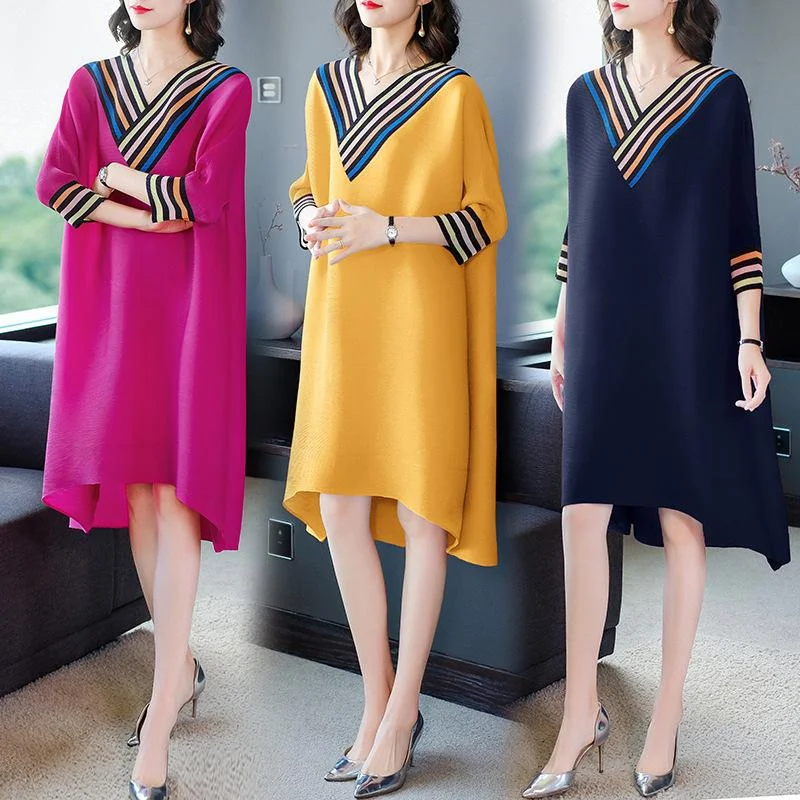 Elegant and fashionable mid-length dress