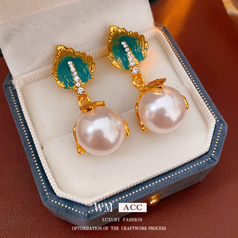 Medieval Leaf Leaf Artificial Pearl Electroplating Earrings