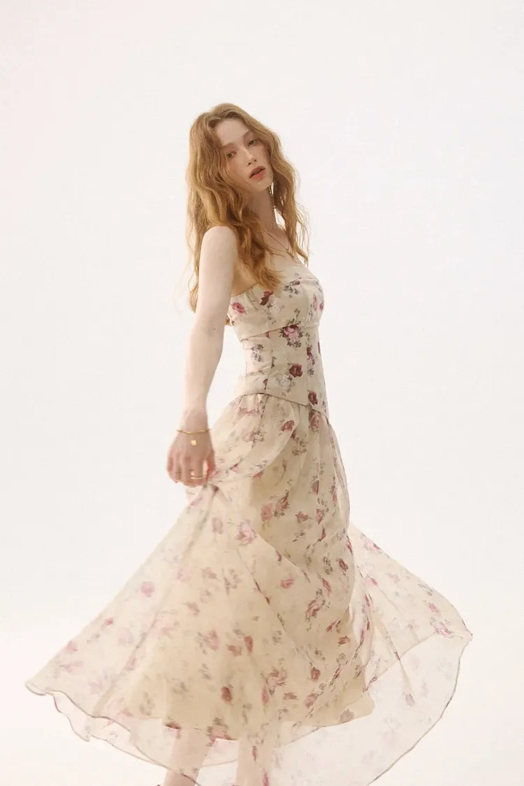 Lightweight chiffon dress with floral pattern