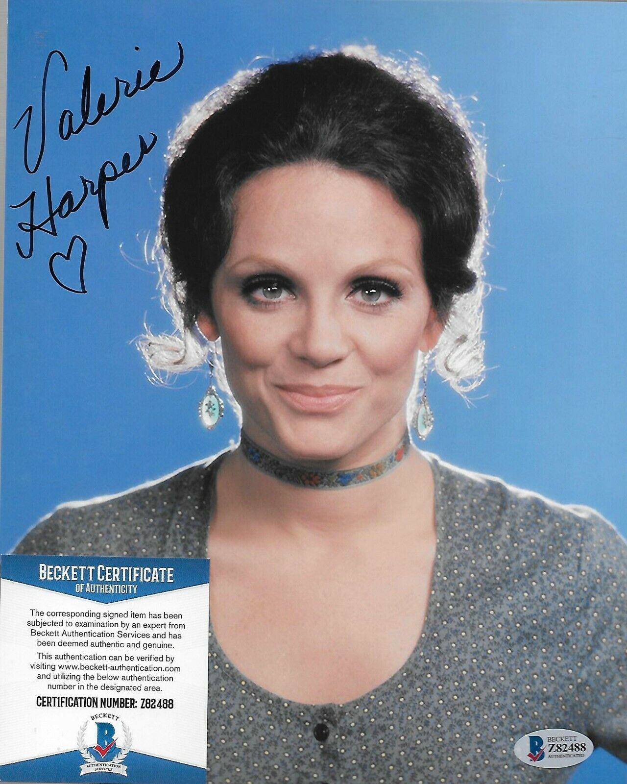 Valerie Harper (1939-2019) Rhoda Original Autographed 8X10 Photo Poster painting w/Beckett COA