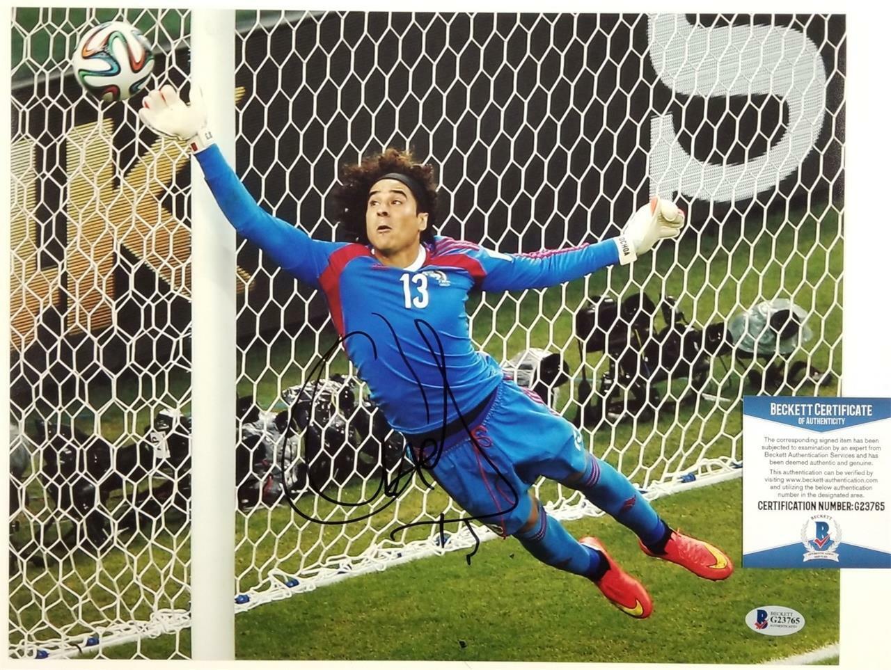 GUILLERMO OCHOA Signed 11x14 Photo Poster painting Team Mexico Star FULL AUTO ~ Beckett BAS COA