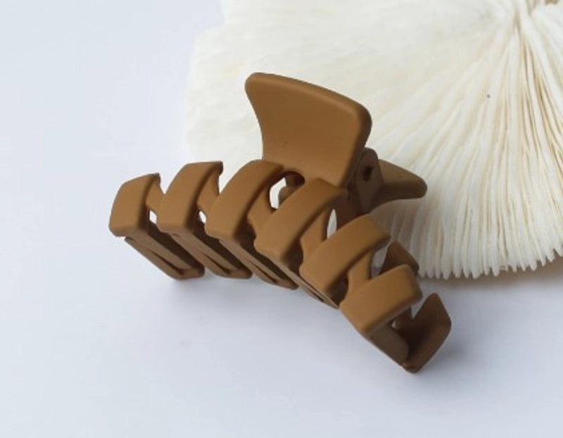 Minimalist Solid Color Arylic Stoving Varnish Hair Claws 1 Piece