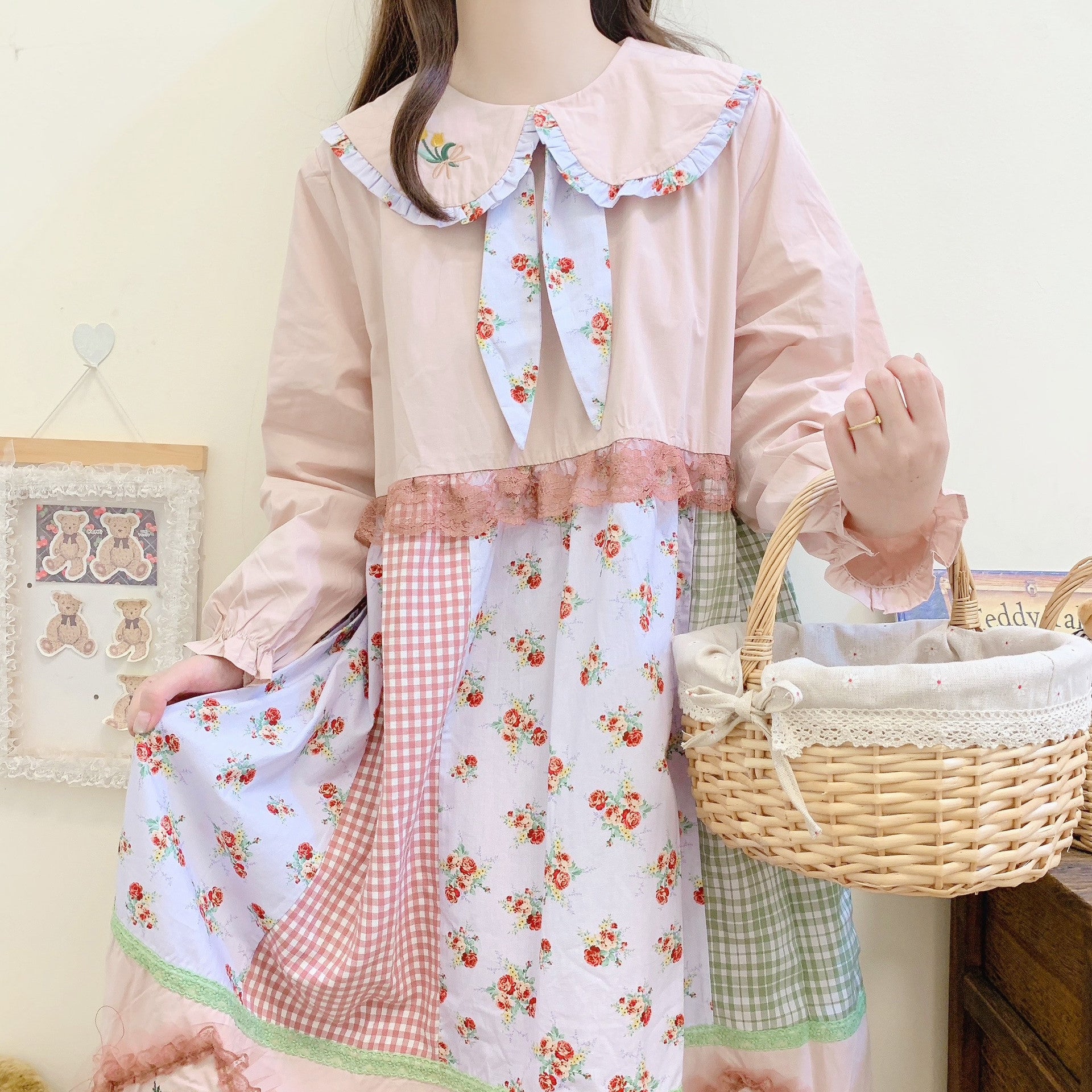 Women Long Sleeve V-neck Graphic Floral Printed Top