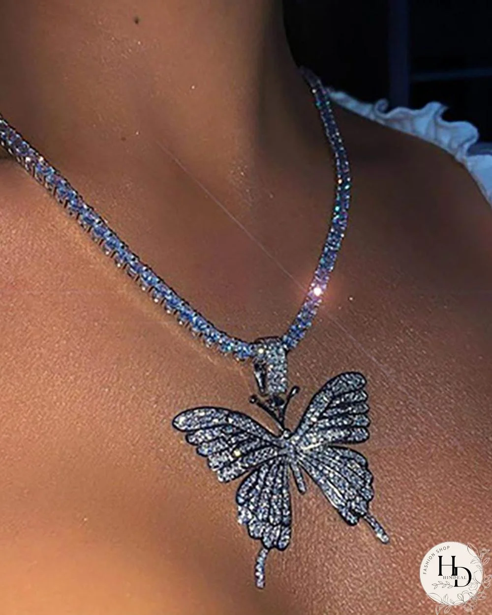 1PCS Butterfly Pendant Studded Charm Necklace