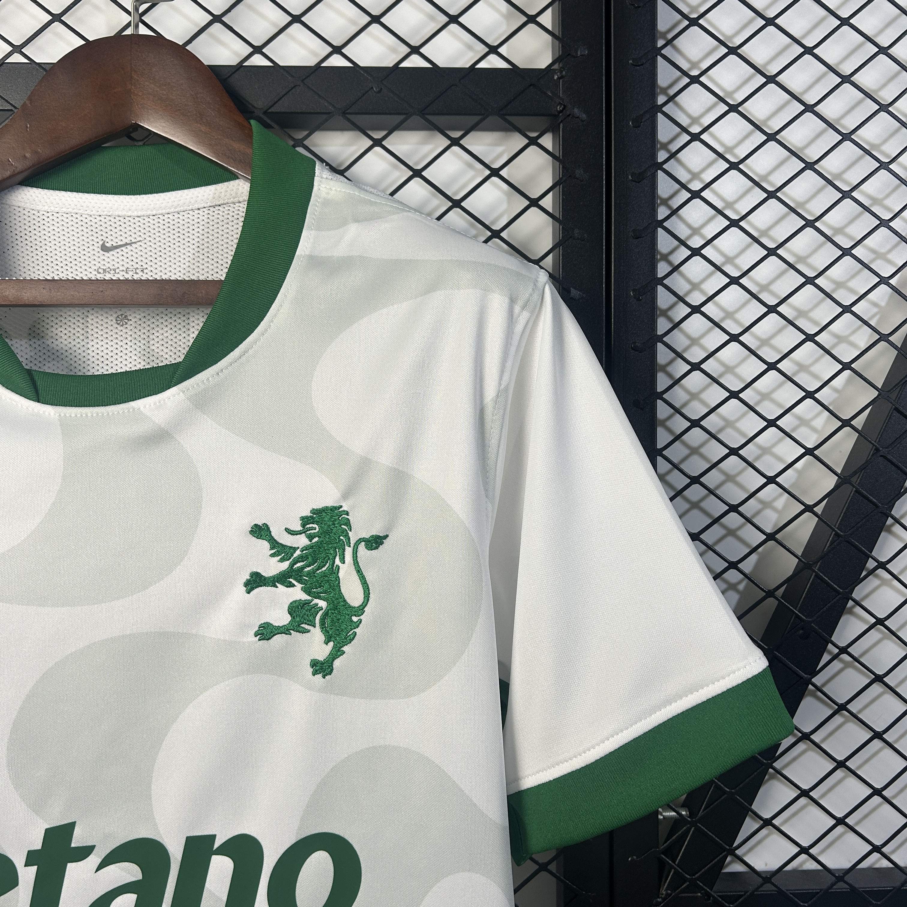 25/26 Lisbon Away Football Shirt 1:1 Thai Quality