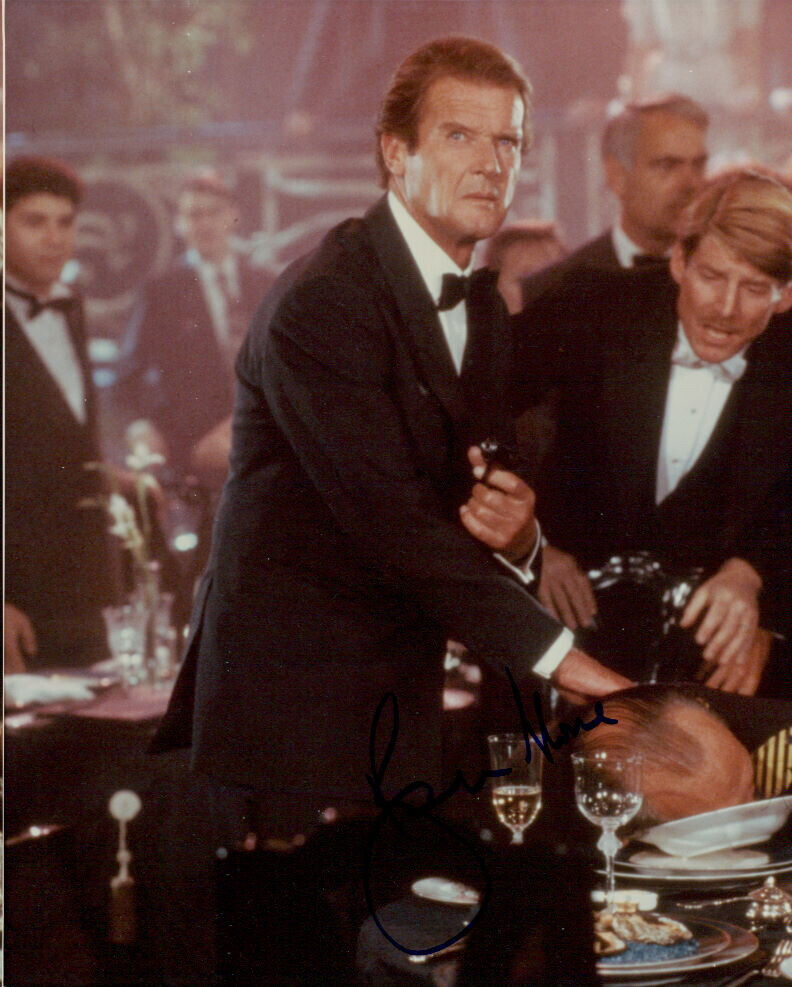 Roger Moore (James Bond 007) signed authentic 8x10 Photo Poster painting COA