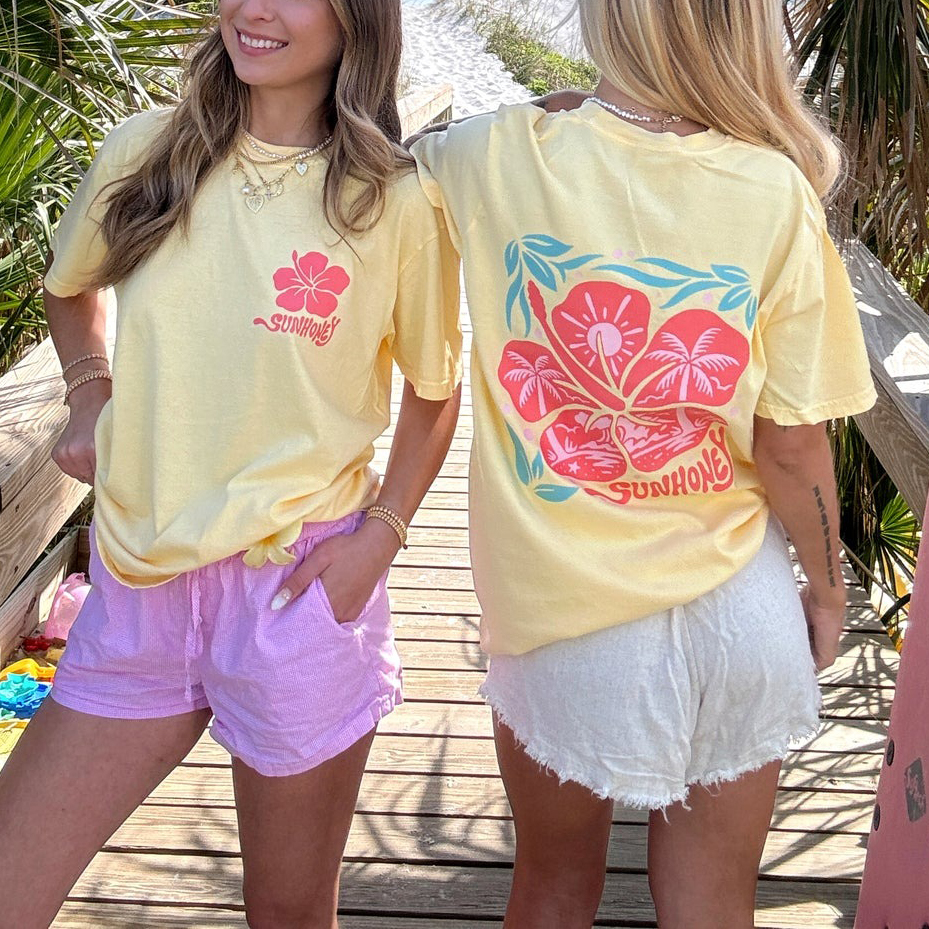  Tropical Floral Graphic T-Shirt for Summer Fun  