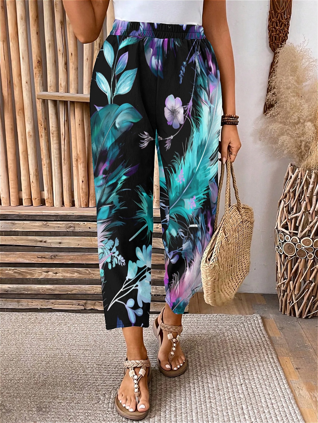 Plus Size Elastic Waist Dreamy Feathers Printed Pants