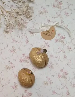 🐰🧸Handmade crochet animal in walnut shell