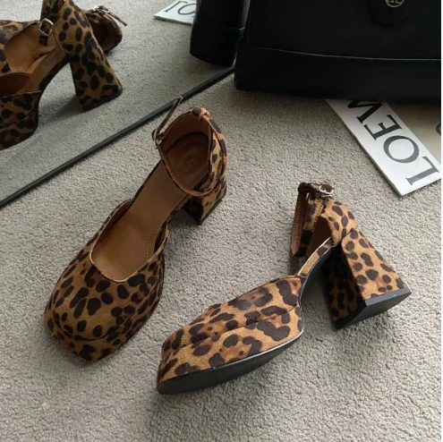 INS Trendy Platform Leopard Fuzzy Plush Buckle Strappy women's Pumps Lovely Party Dress Clubwear Cool Round Toe Cute Brand Shoes